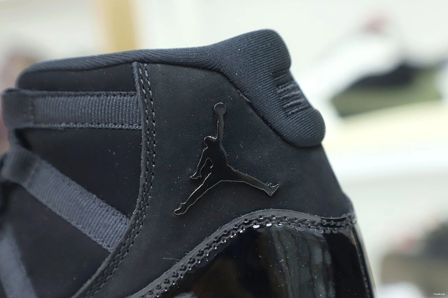 JORDAN 11 RETRO 'CAP GOWN' AIR AND 0826